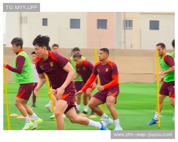 世界杯新闻发布会：教练如何回应媒体尖锐问题，世界杯球员采访