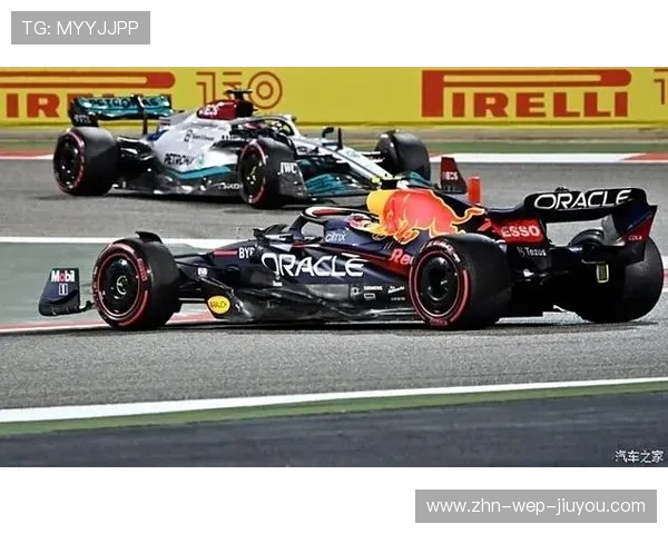 佩雷斯起步甩开两台赛车，开局优势巨大